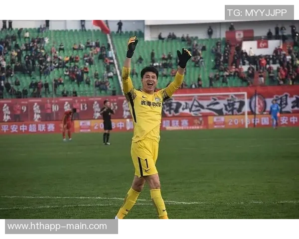 杜佳32岁在海港五季出场仅45分钟却收获三冠一杯的传奇故事